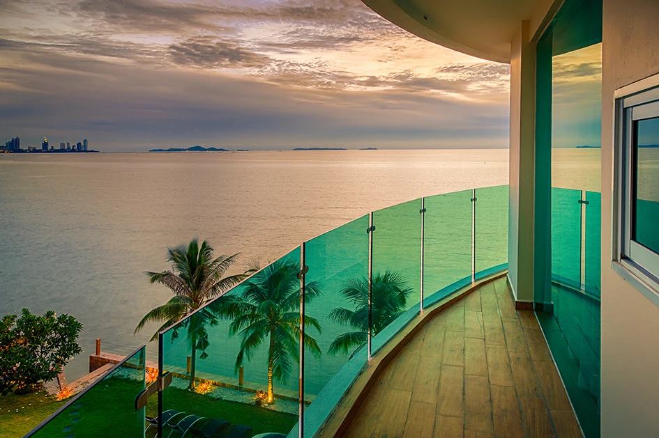 Balcony & Ocean View